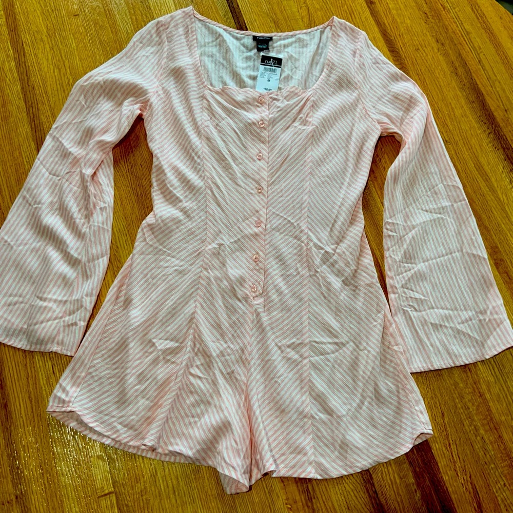 NWT Rue 21 pink and white striped romper